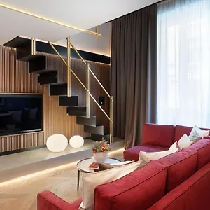 Arts & Crafts Apartment